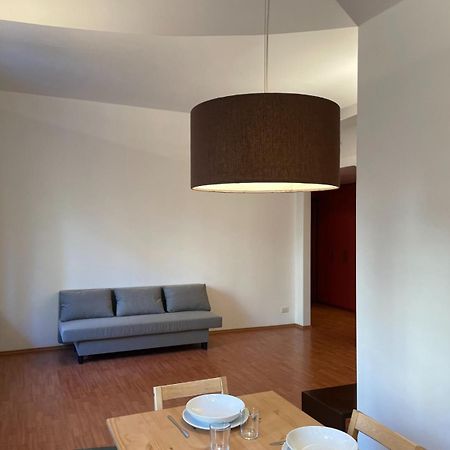 Accomodo Mib52 Bivano Sant'Ambrogio Mailand Exterior foto